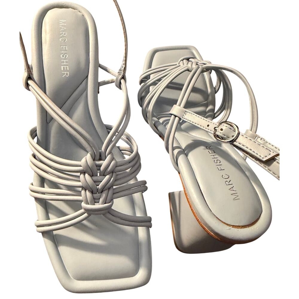 NEW Marc Fisher Women's Magnify 2 Open Toe Block Heel Sandals Powder Blue Size 8 - Picture 3 of 12